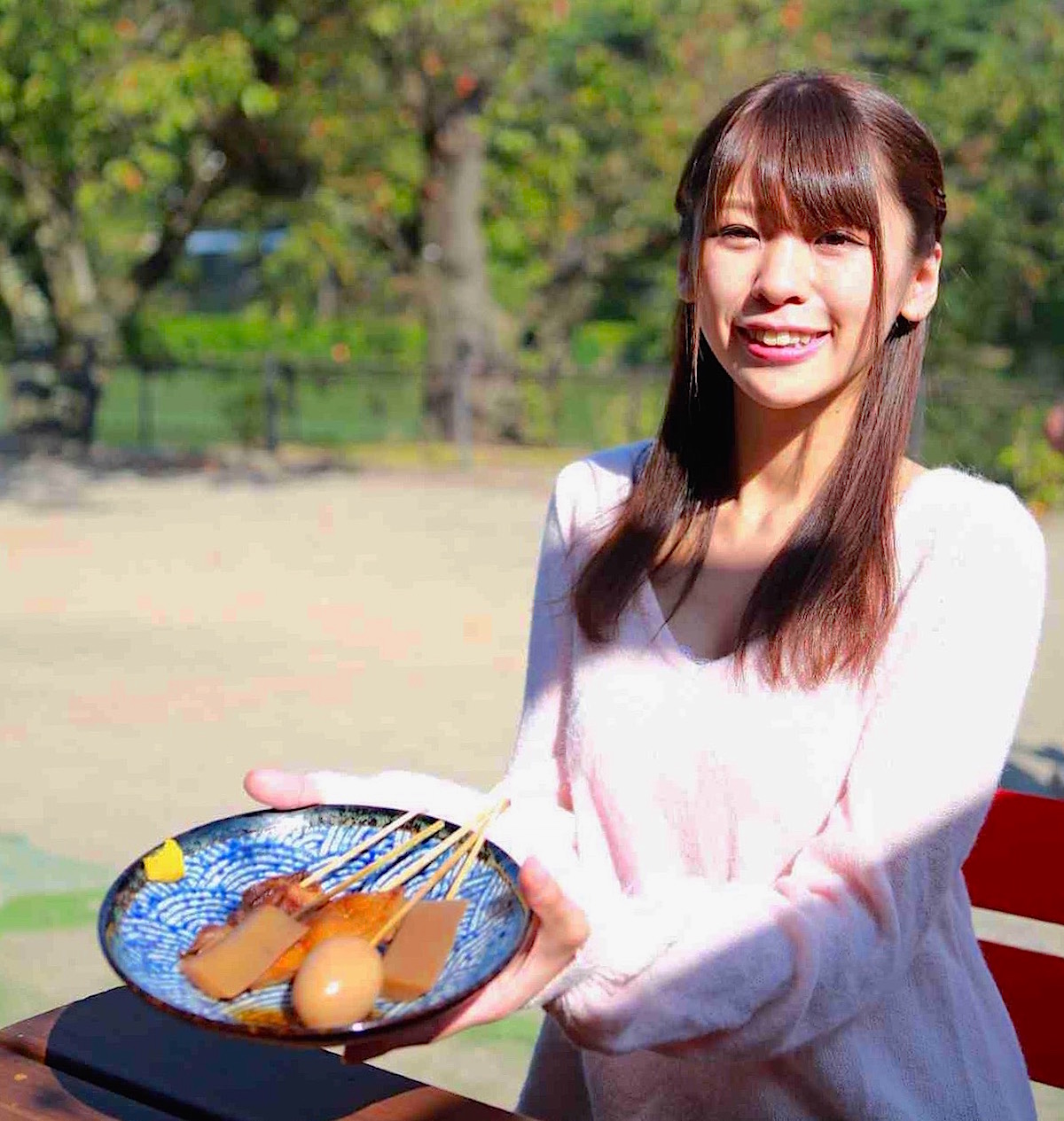 臥竜公園内の休憩所ではおでんが名物！
