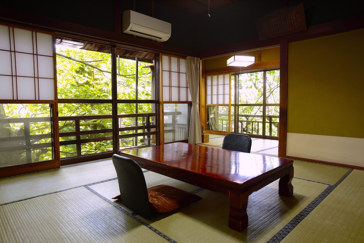 中棚荘「大正館」の藤村の間（「千曲川旅情の歌」執筆の部屋）