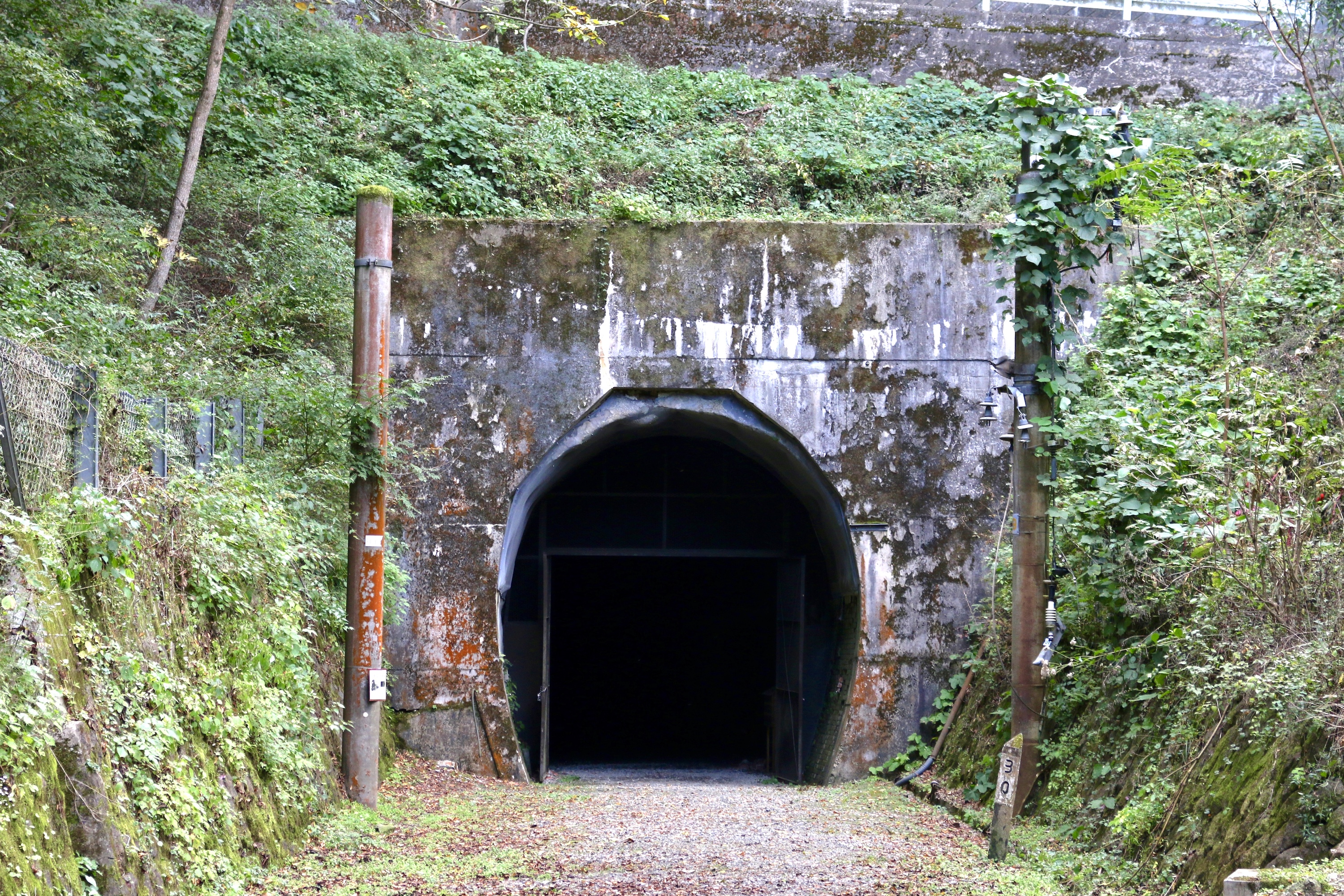 篠ノ井線廃線敷・三五山トンネル